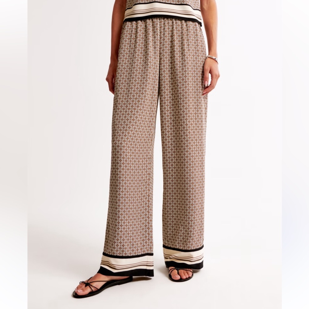 NWT Abercrombie & Fitch Drapey Satin Pull On Pant in Brown Pattern (Part of Set)